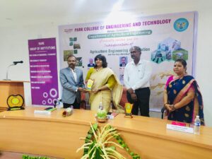 Dr. Anusha presented gift to Dr. S Balasubramanian for Agriculture Engineering Inauguration at PCET Dr. Anusha presented gift to Dr. S Balasubramanian for Agriculture Engineering Inauguration at PCET