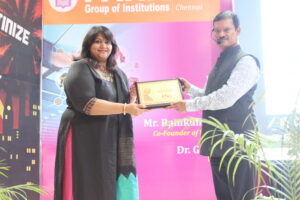 Mrs.Anusha Presented gift to Padma Shri Muruganandam for Project “KALAM VANAM” Inauguration at PCET, Coimbatore Mrs.Anusha Presented gift to Padma Shri Muruganandam for Project “KALAM VANAM” Inauguration at PCET, Coimbatore
